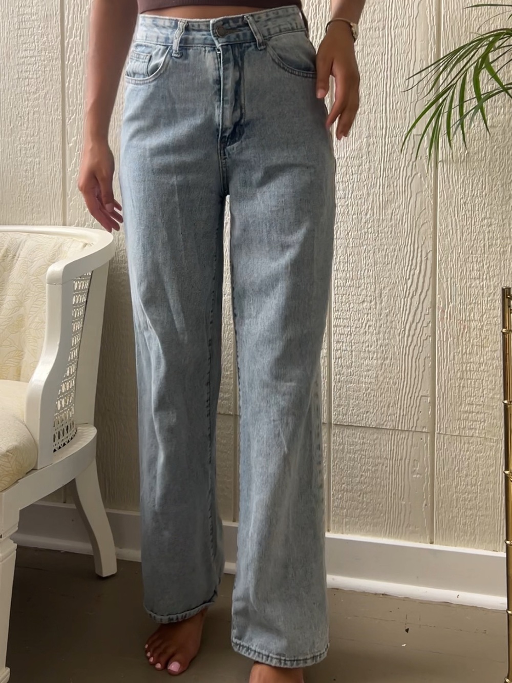 Wide Leg Light Wash Jeans